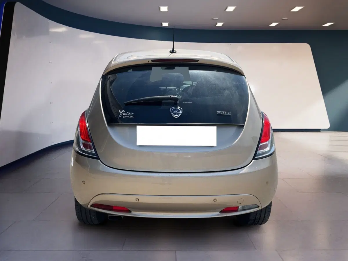 Lancia Ypsilon usata a Torino (5)