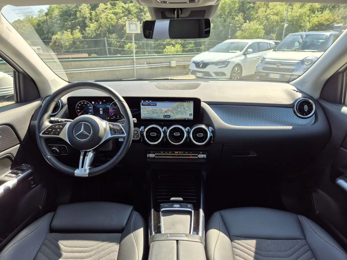Mercedes-Benz GLA SUV usata  (8)