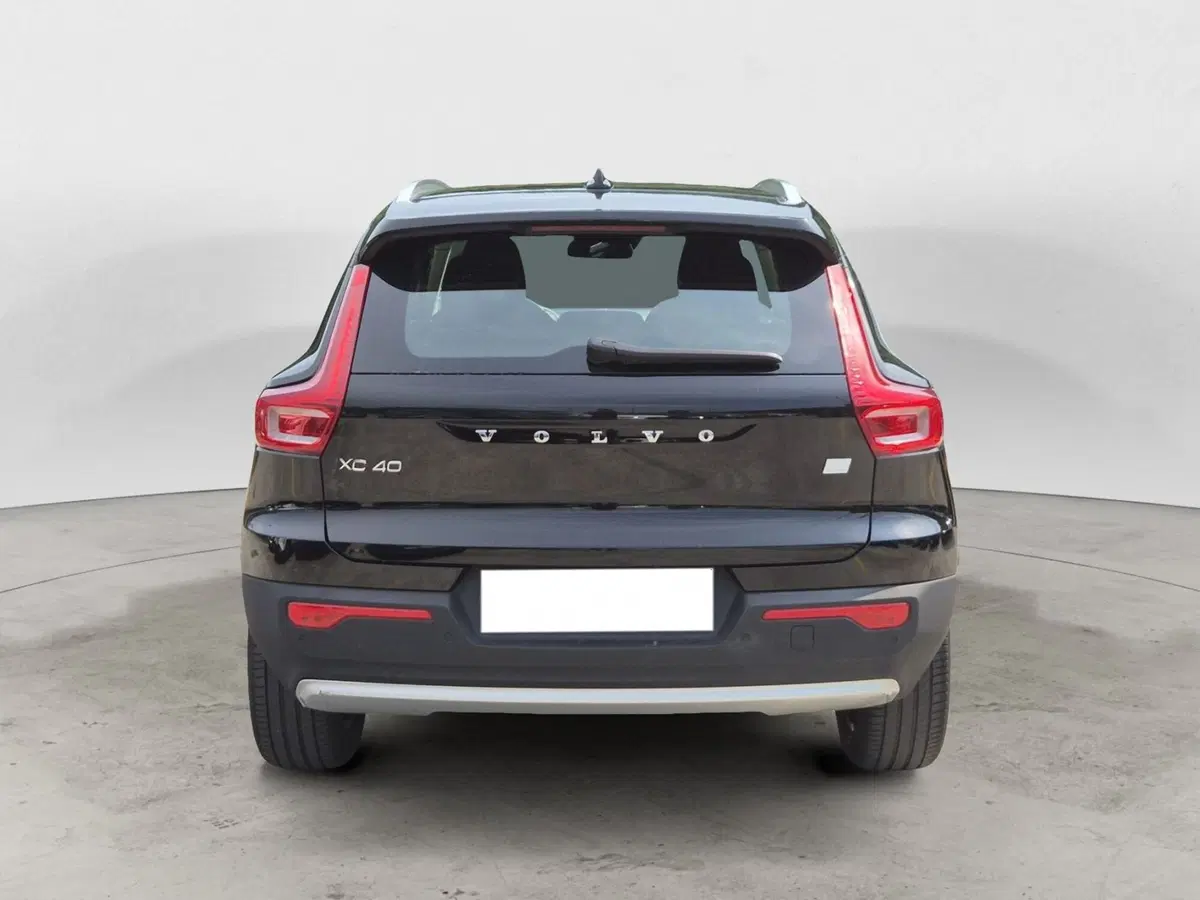 Volvo XC40 usata  (3)