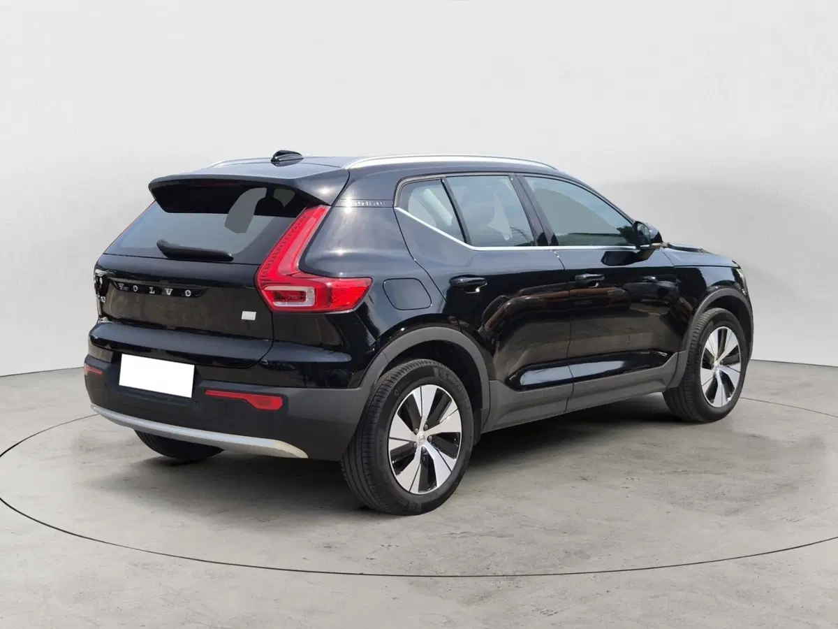 Volvo XC40 usata  (4)