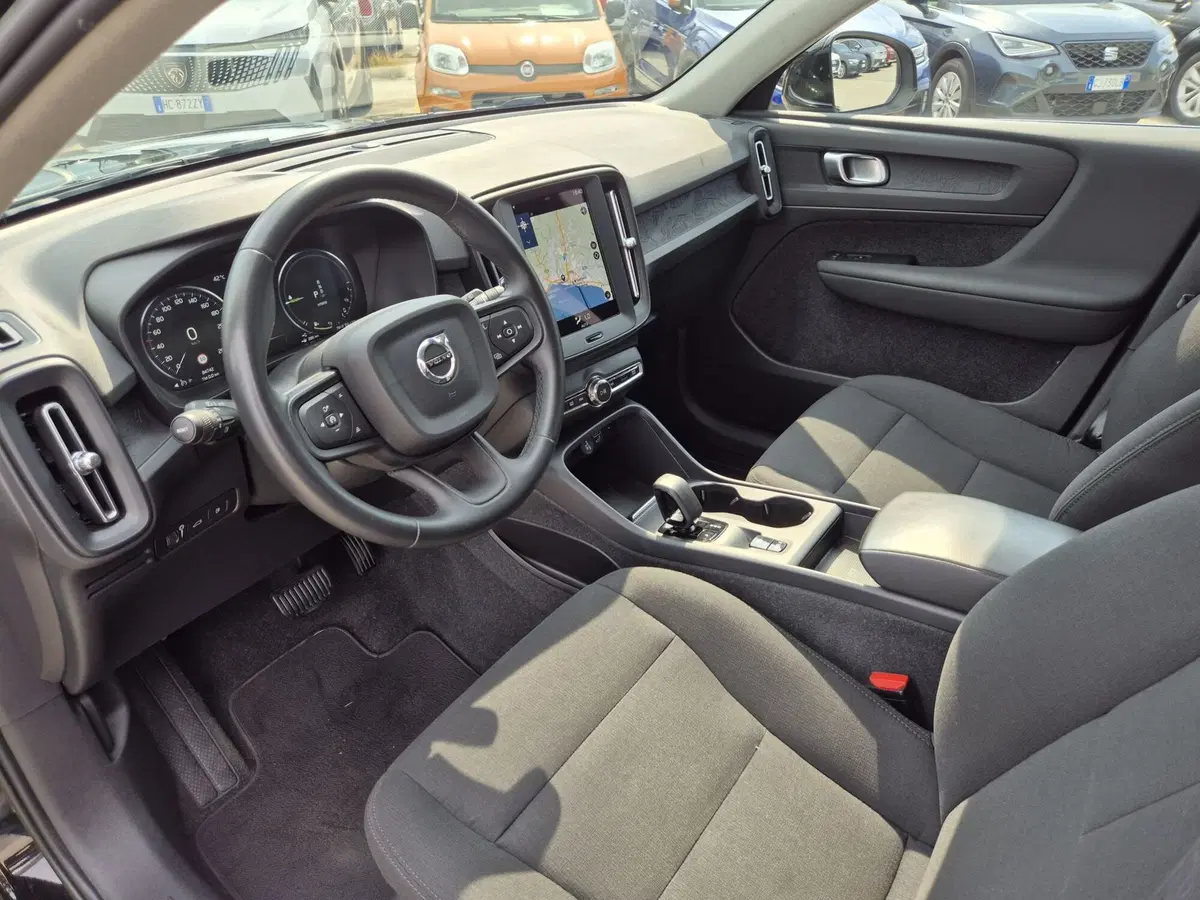 Volvo XC40 usata  (6)