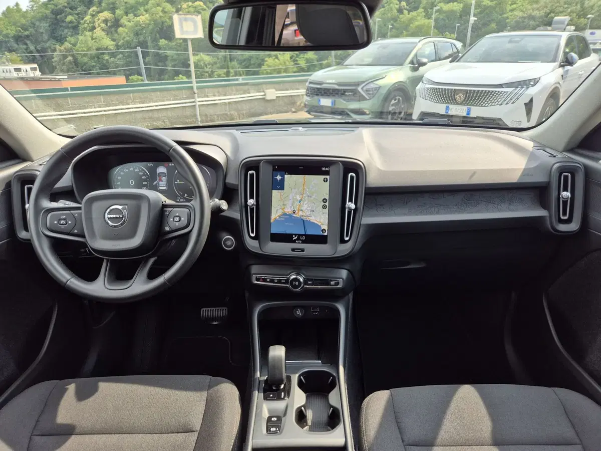 Volvo XC40 usata  (8)