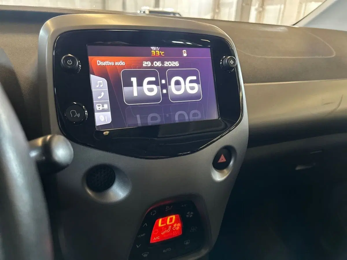 Toyota Aygo usata a Milano (11)