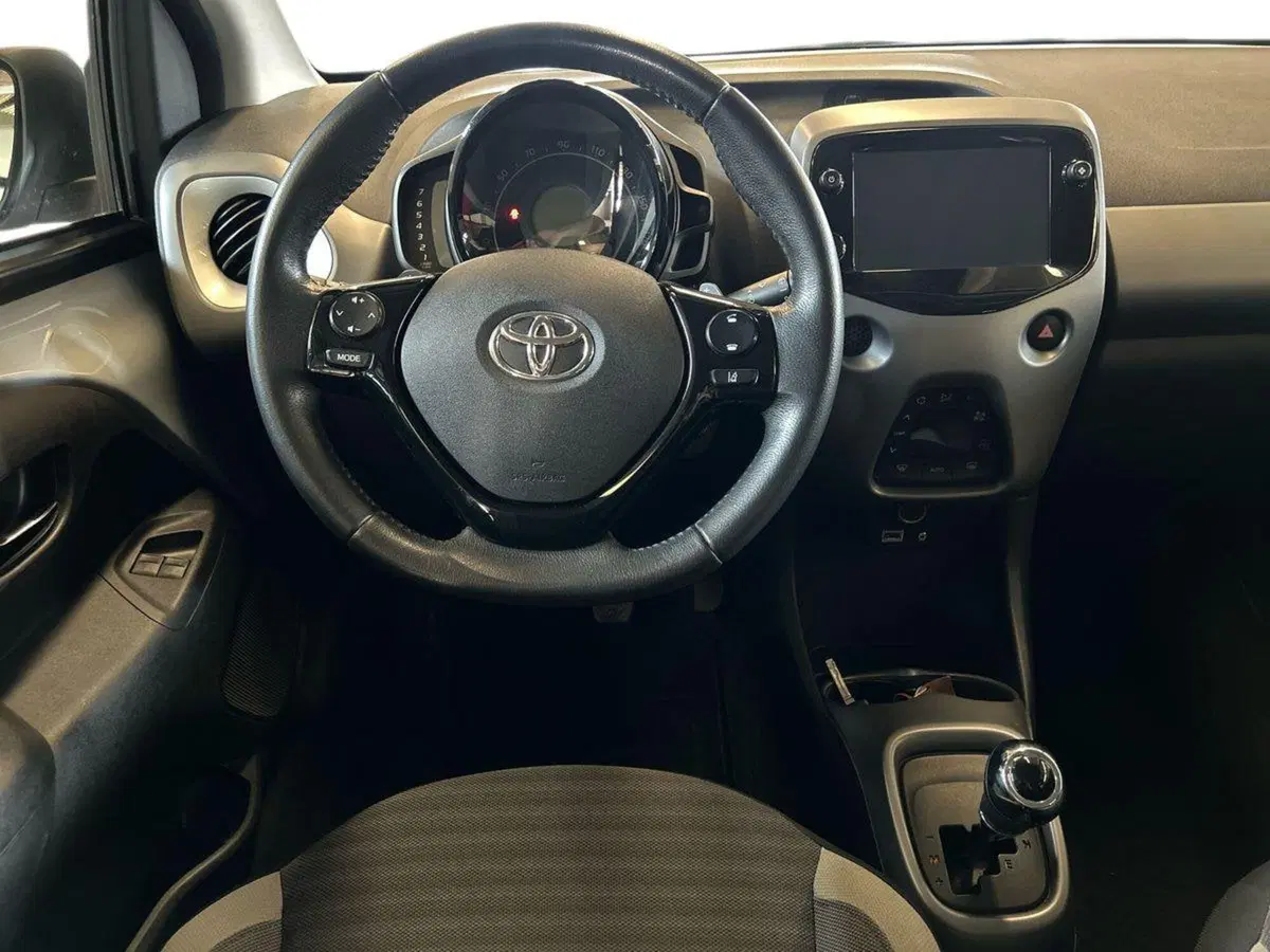 Toyota Aygo usata a Milano (9)