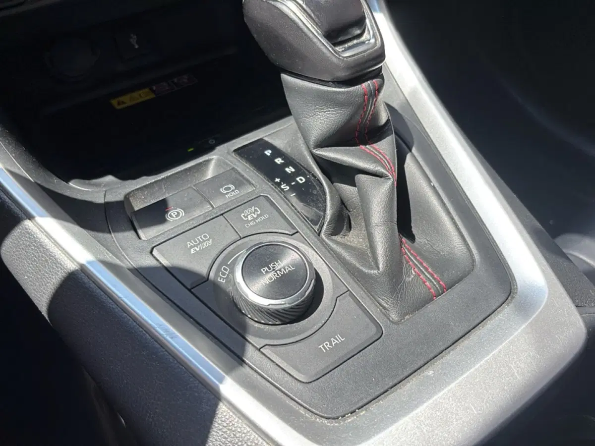 Toyota Rav4 usata a Modena (16)