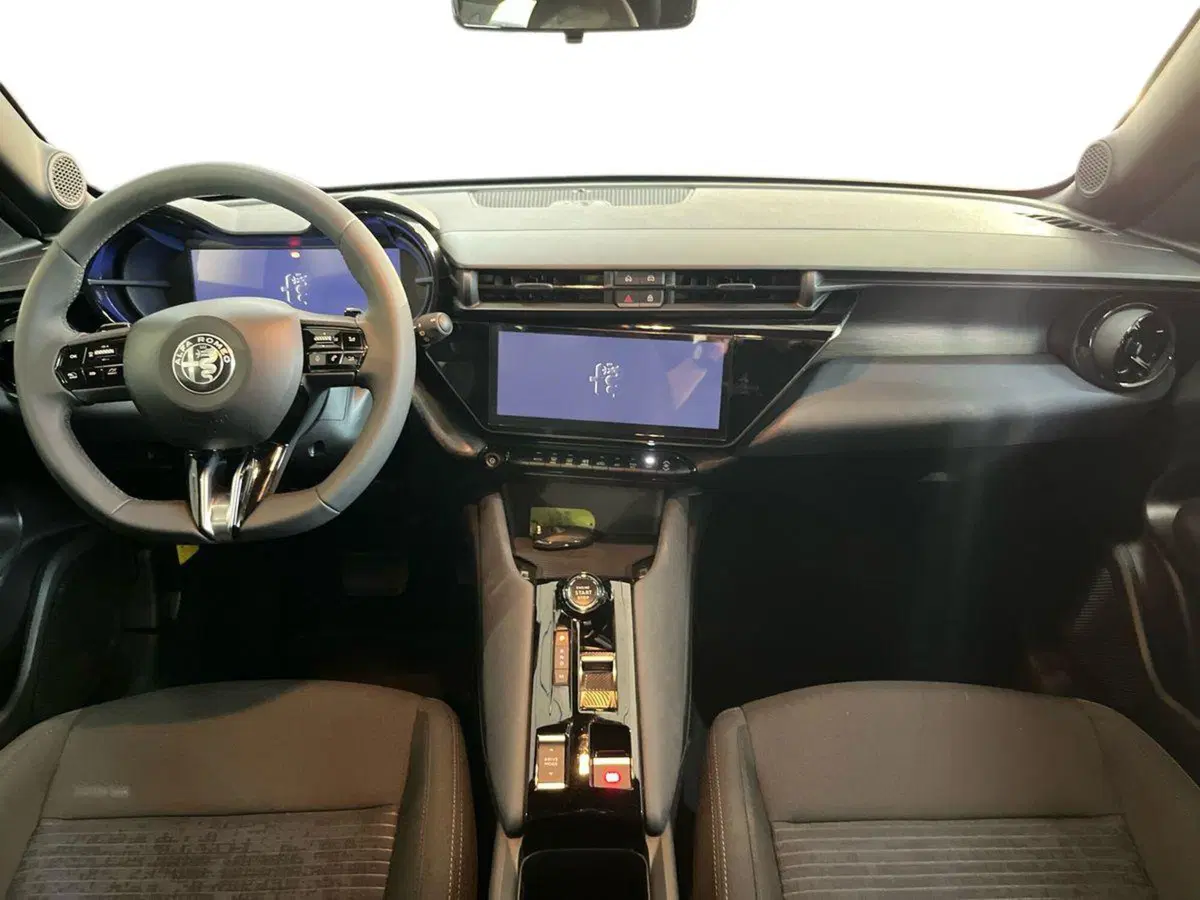 Alfa Romeo Junior usata a Bari (8)