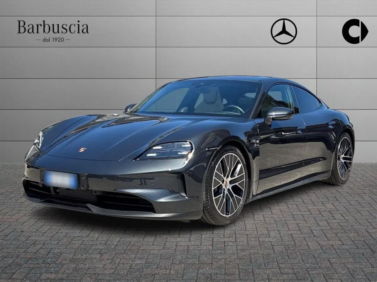 Porsche Taycan usata a Pescara