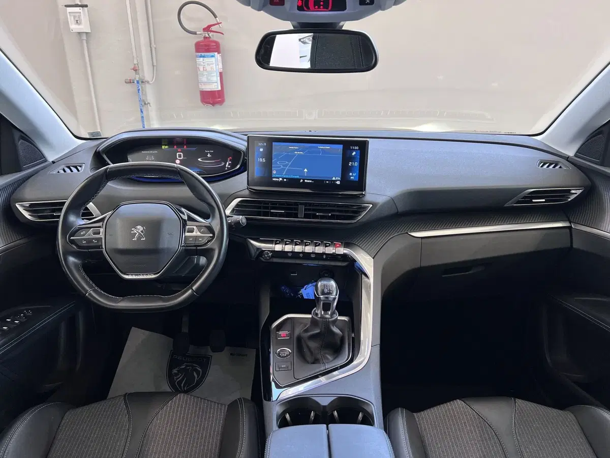 Peugeot 3008 usata a Bari (16)