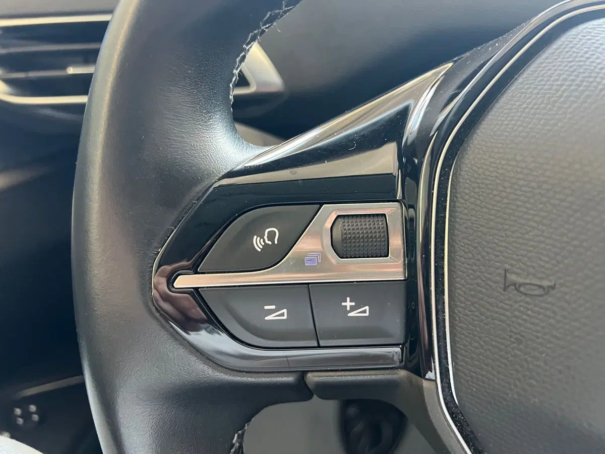 Peugeot 3008 usata a Bari (19)