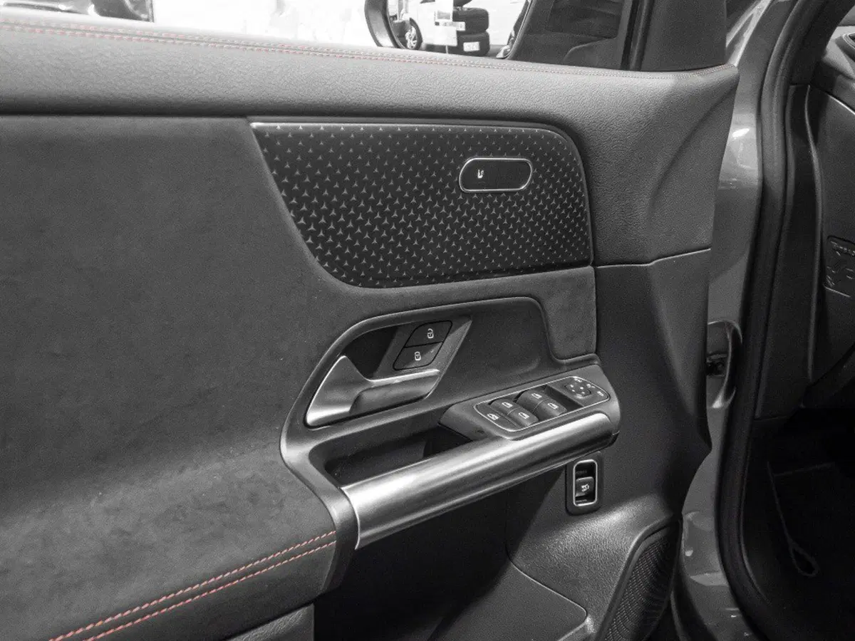 Mercedes-Benz GLA SUV nuova a Ancona (10)