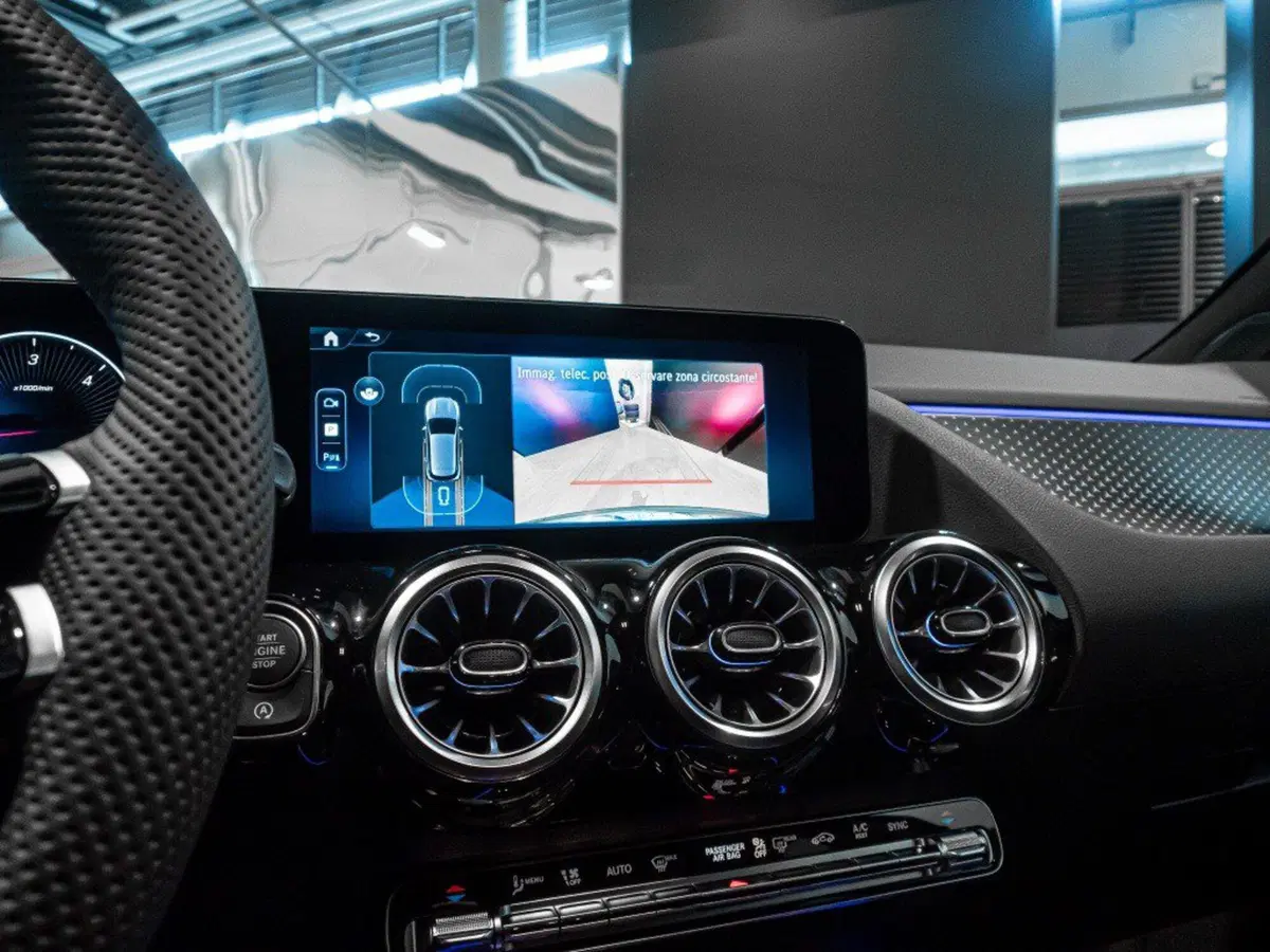 Mercedes-Benz GLA SUV nuova a Ancona (15)