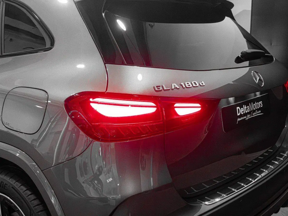 Mercedes-Benz GLA SUV nuova a Ancona (8)