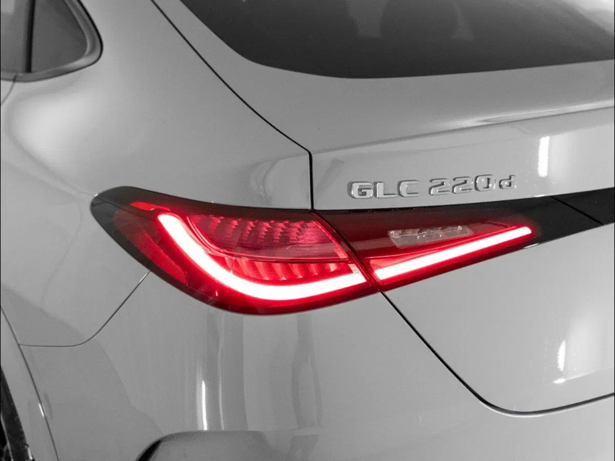 Mercedes-Benz GLC Coupé nuova a Macerata (8)