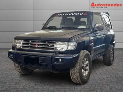 Mitsubishi Pajero 3.5 V6 MT GLS Target Autocarro nuova a Moncalieri
