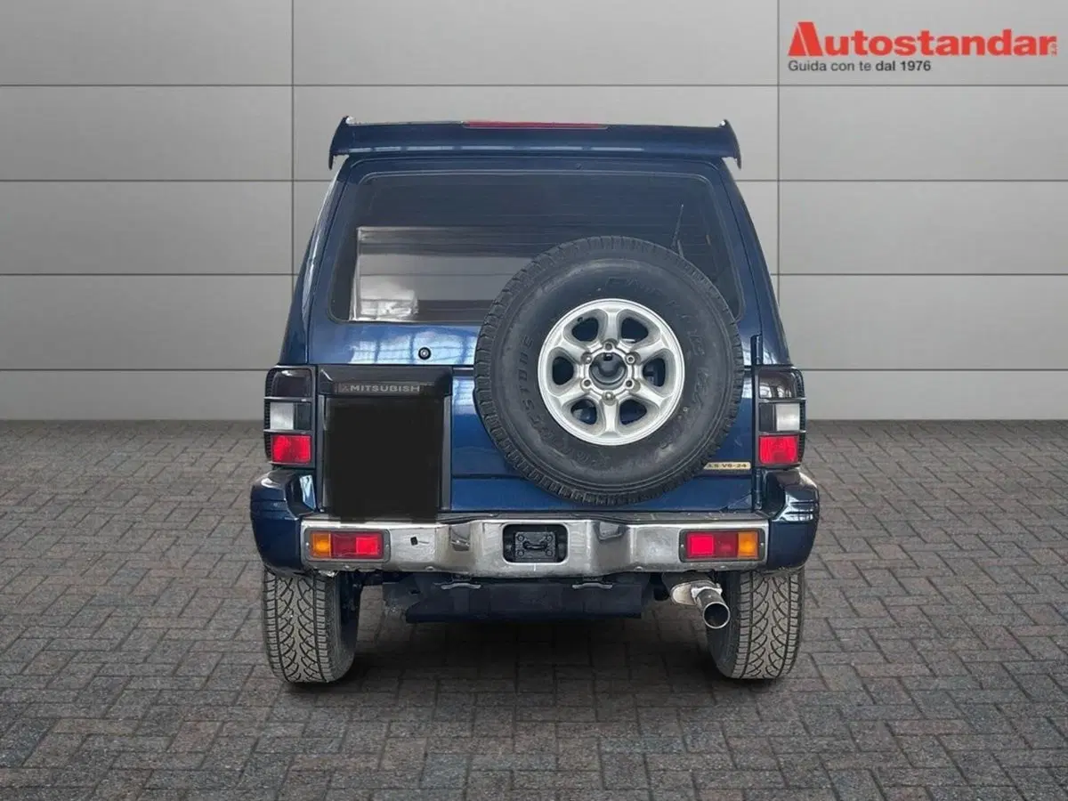 Mitsubishi Pajero nuova a Torino (5)
