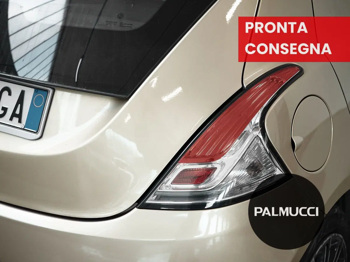 Lancia Ypsilon usata a Prato (8)