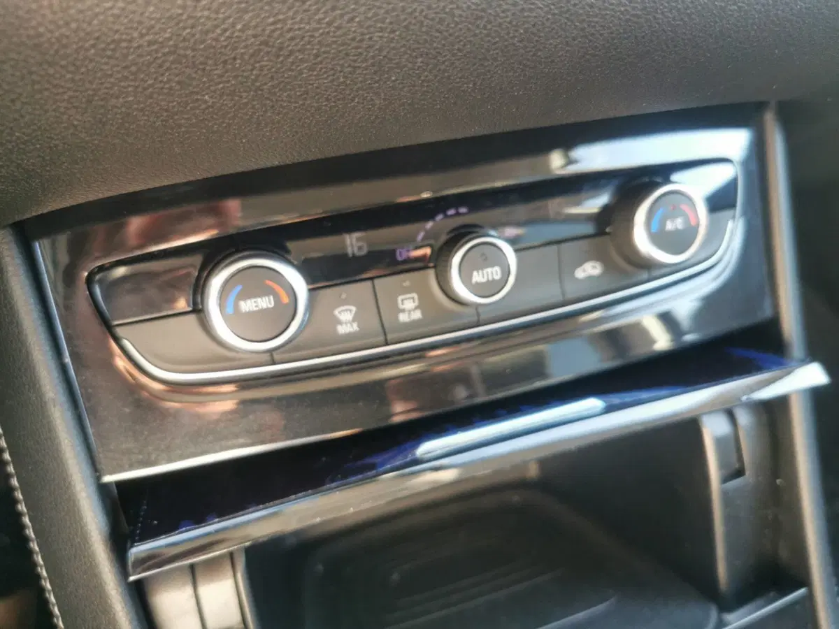 Opel Grandland X usata a Brindisi (19)