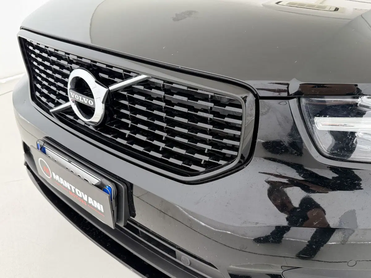 Volvo XC40 usata a Perugia (17)