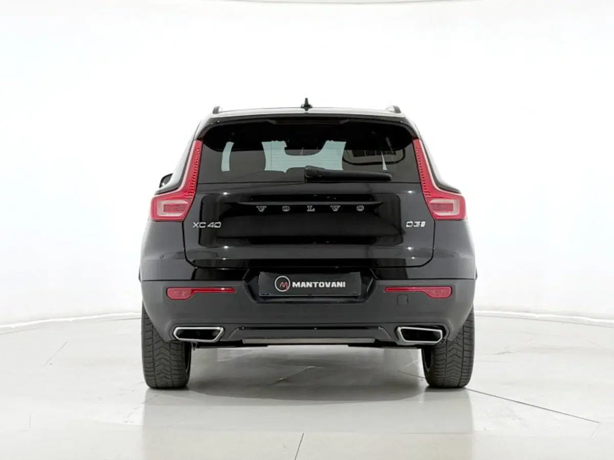 Volvo XC40 usata a Perugia (4)