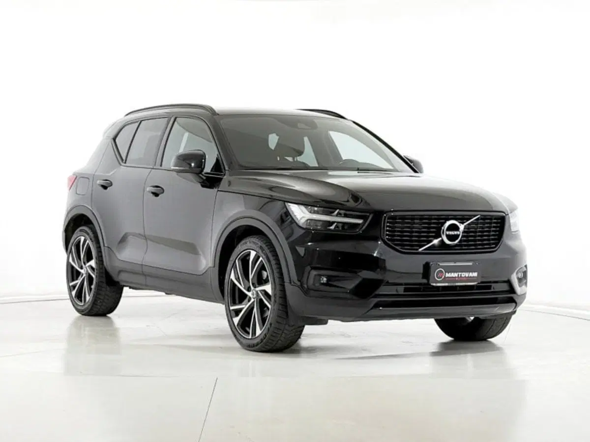 Volvo XC40 usata a Perugia (7)