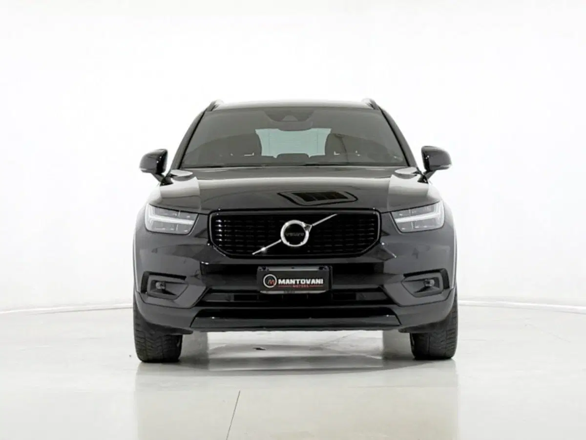 Volvo XC40 usata a Perugia (8)