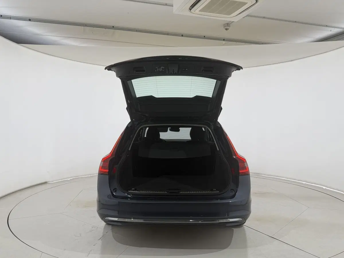 Volvo V90 usata a Perugia (17)