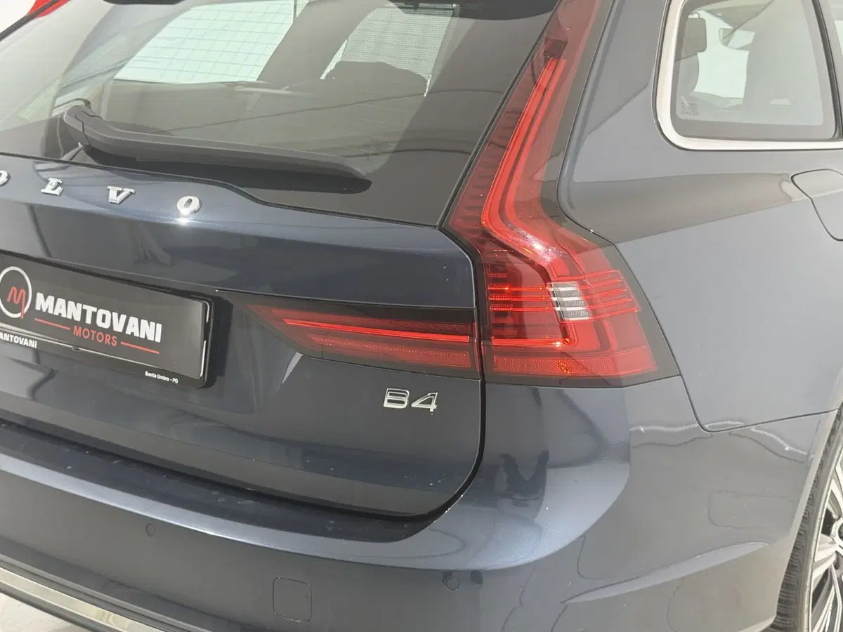 Volvo V90 usata a Perugia (9)