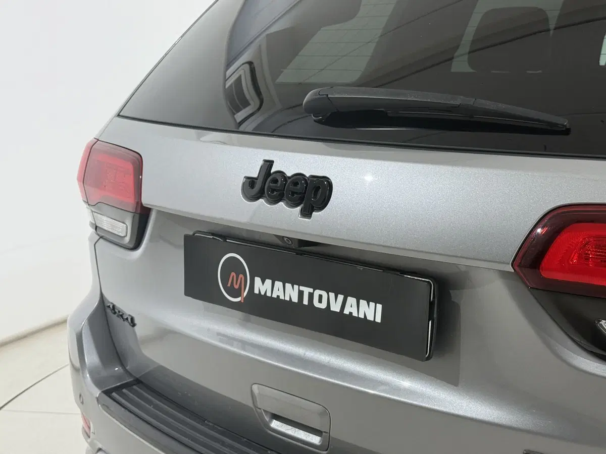 Jeep Grand Cherokee usata a Perugia (11)