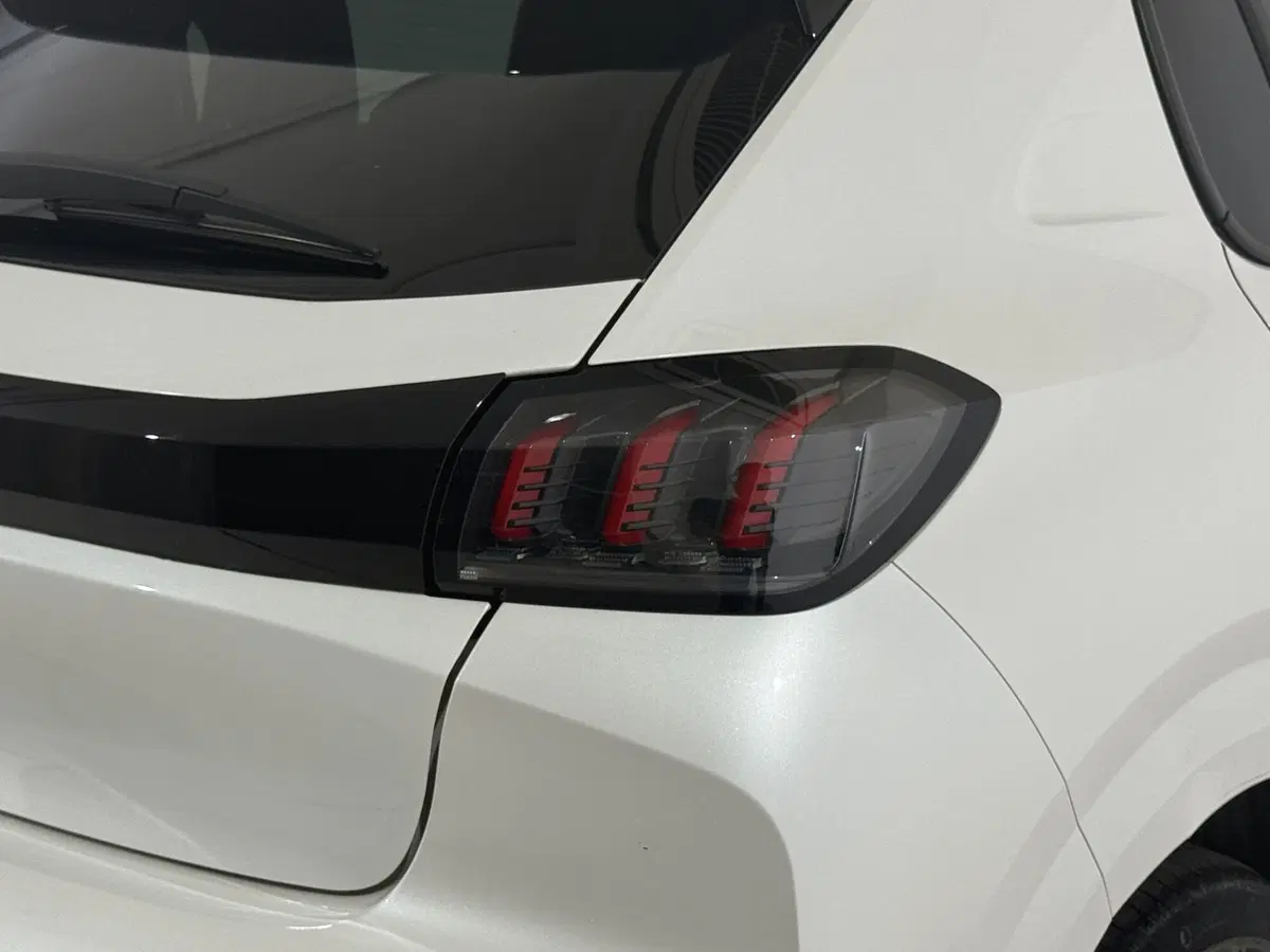 Peugeot 208 usata a Perugia (9)