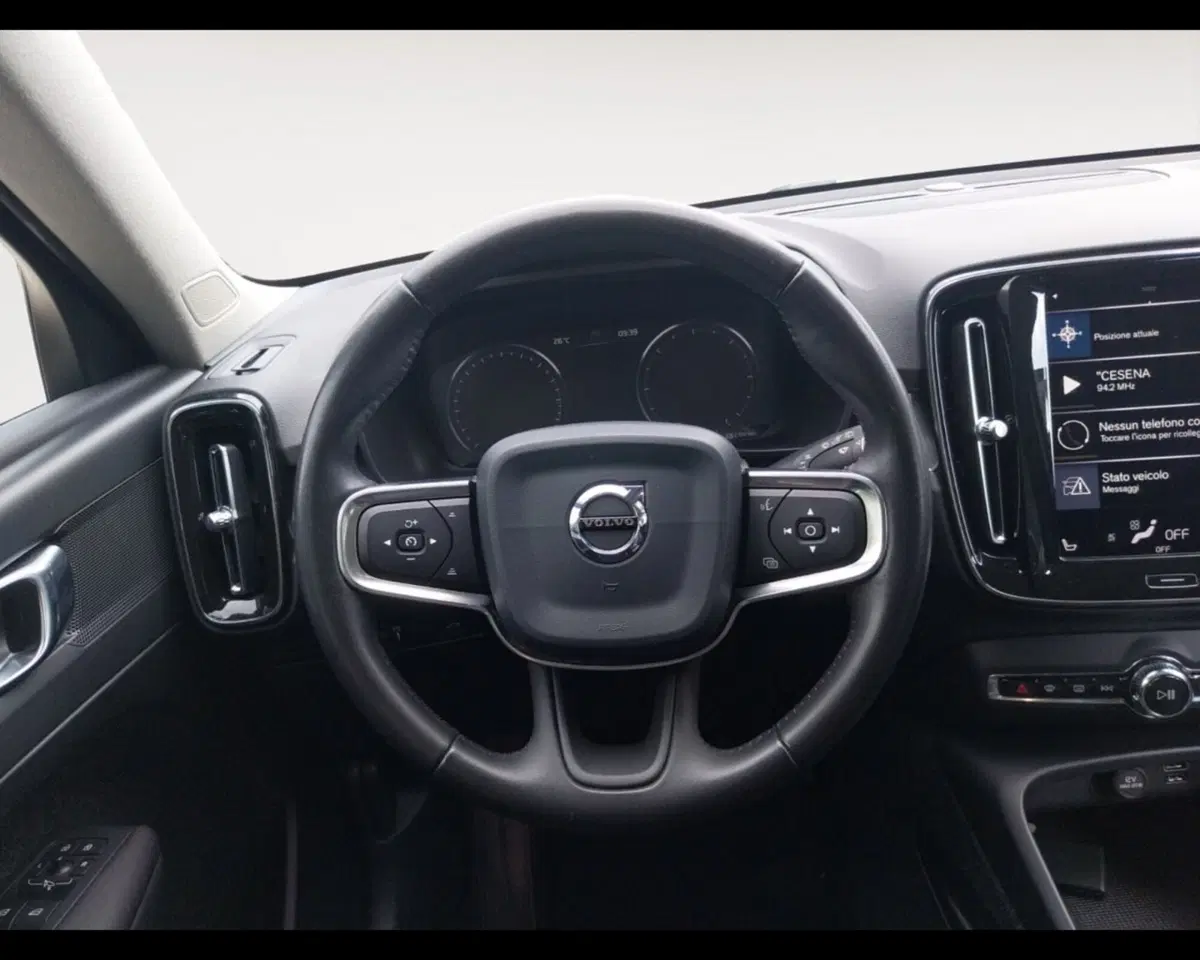 Volvo XC40 usata a Bologna (12)
