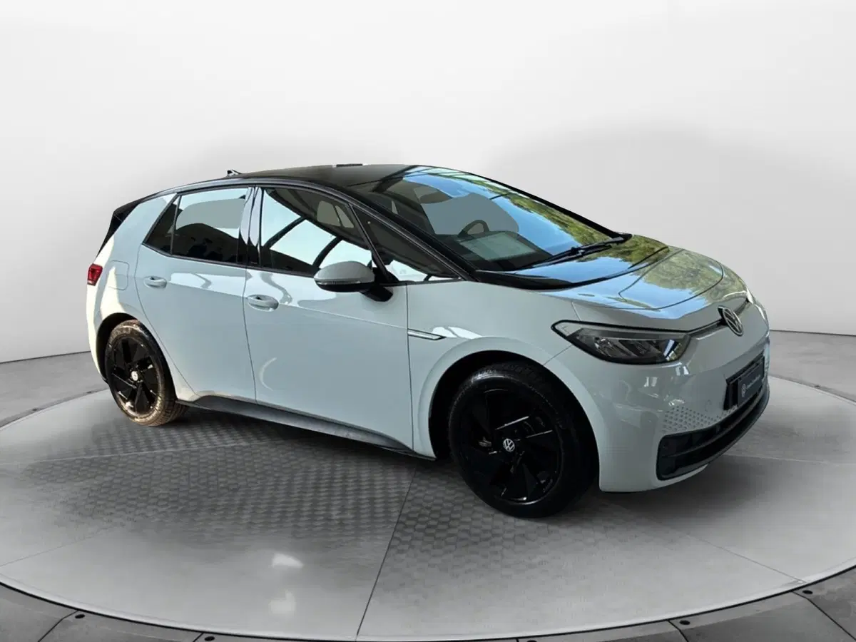 Volkswagen ID.3 usata a Varese (3)