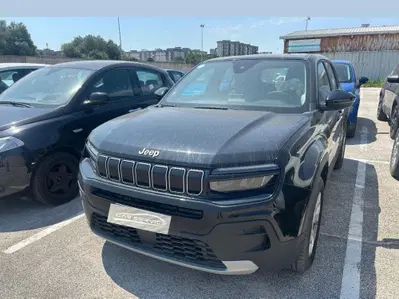 Jeep Avenger 1.2 turbo Altitude fwd 100cv del 2024 usata a Bari