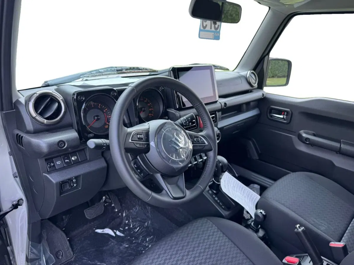 Suzuki Jimny nuova a Salerno (8)
