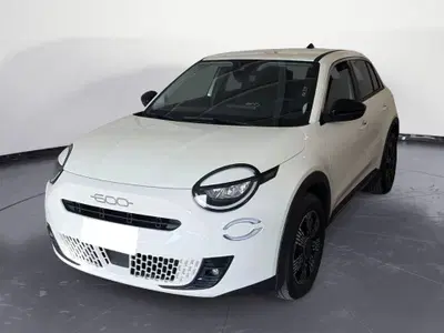 Fiat 600 1.2 Business 100cv del 2024 usata a San Dona' Di Piave