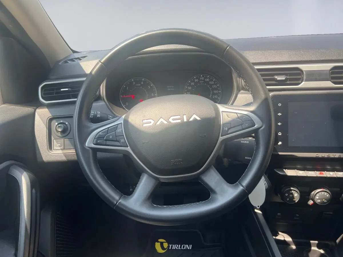 Dacia Duster usata a Milano (15)