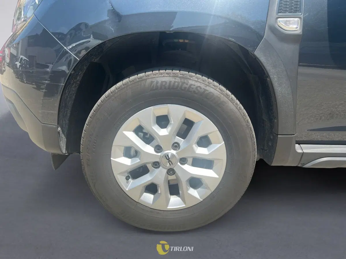 Dacia Duster usata a Milano (16)