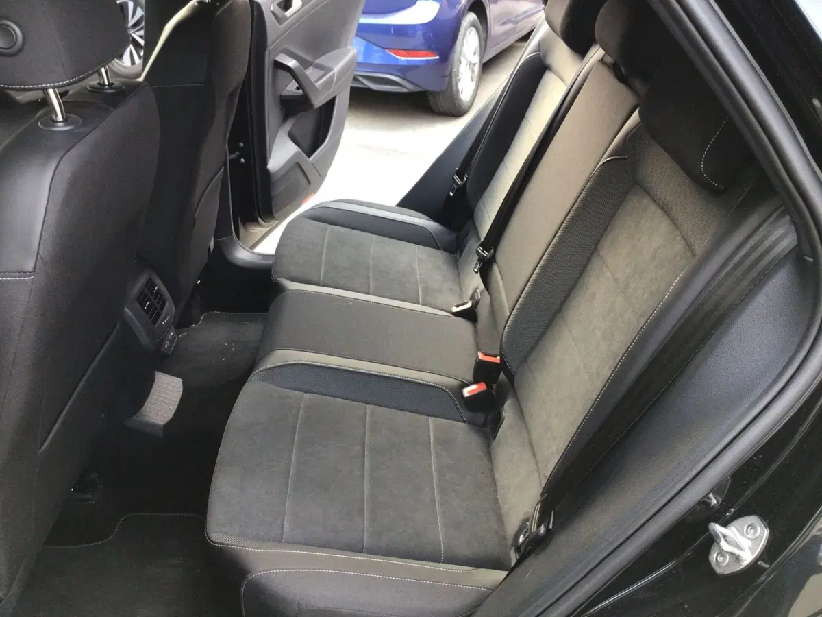 Volkswagen T-Roc usata a Genova (11)
