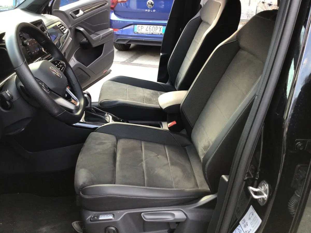 Volkswagen T-Roc usata a Genova (12)