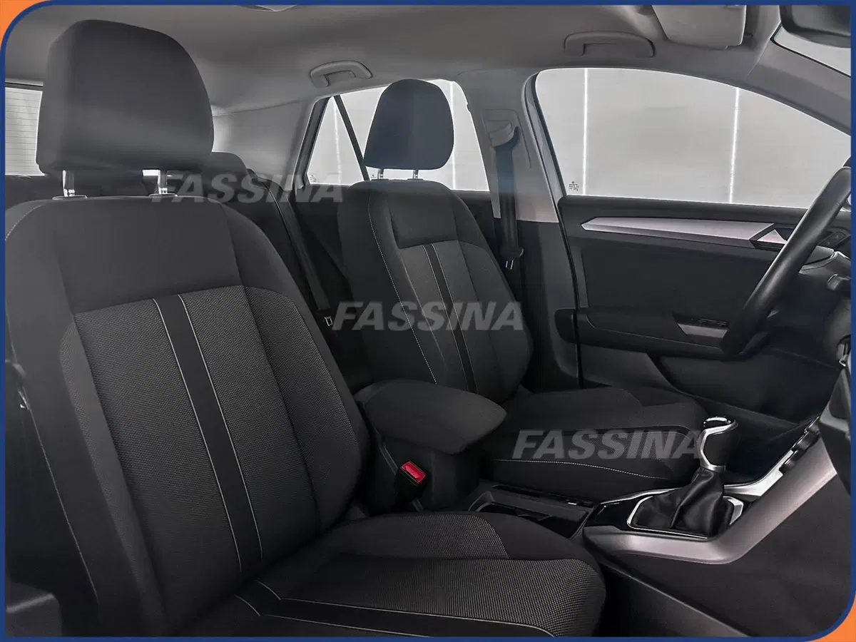 Volkswagen T-Roc usata a Milano (13)