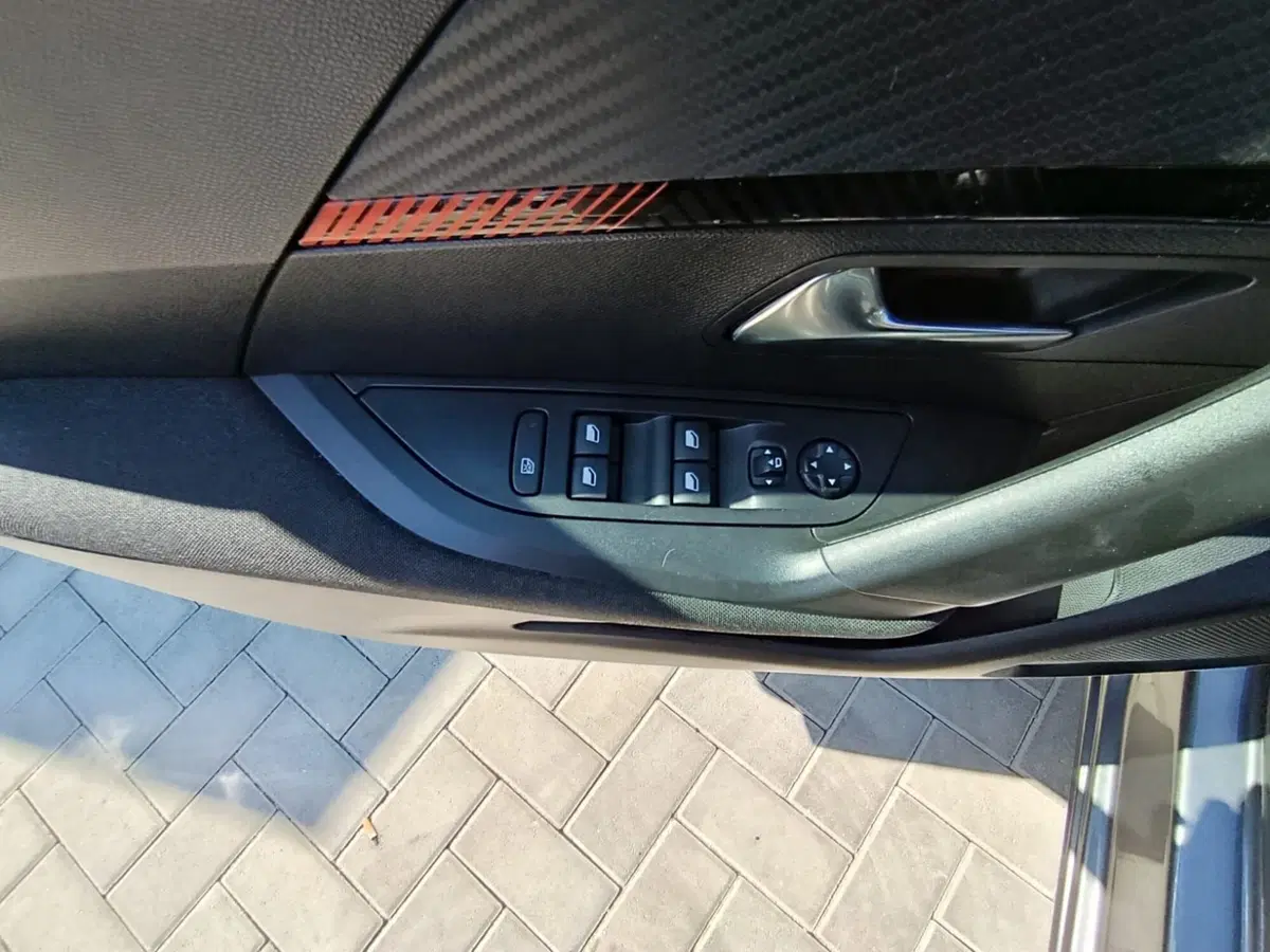 Peugeot 2008 usata a Massa-Carrara (18)