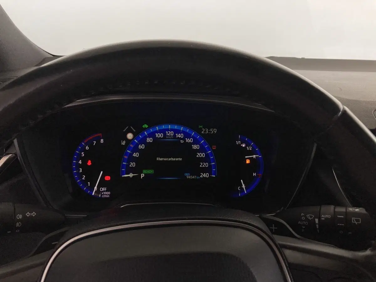Toyota Corolla Touring Sports usata a Foggia (13)