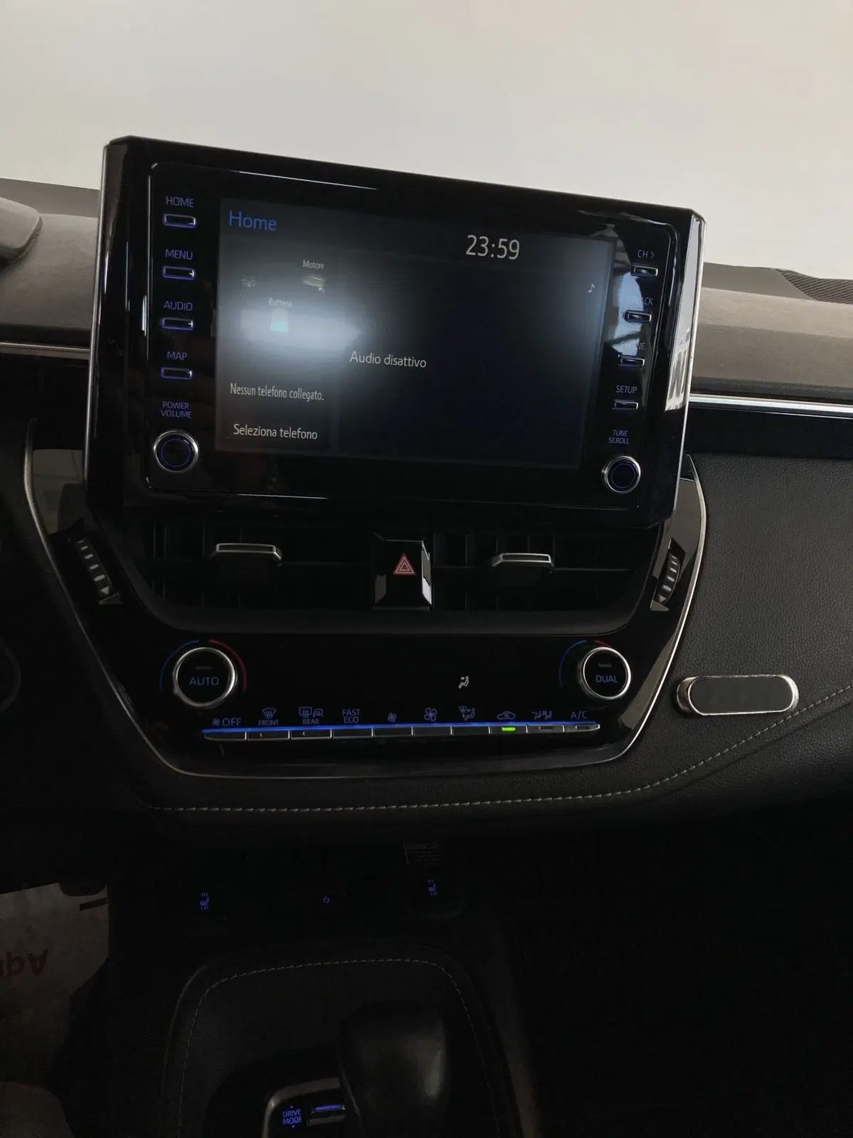 Toyota Corolla Touring Sports usata a Foggia (14)