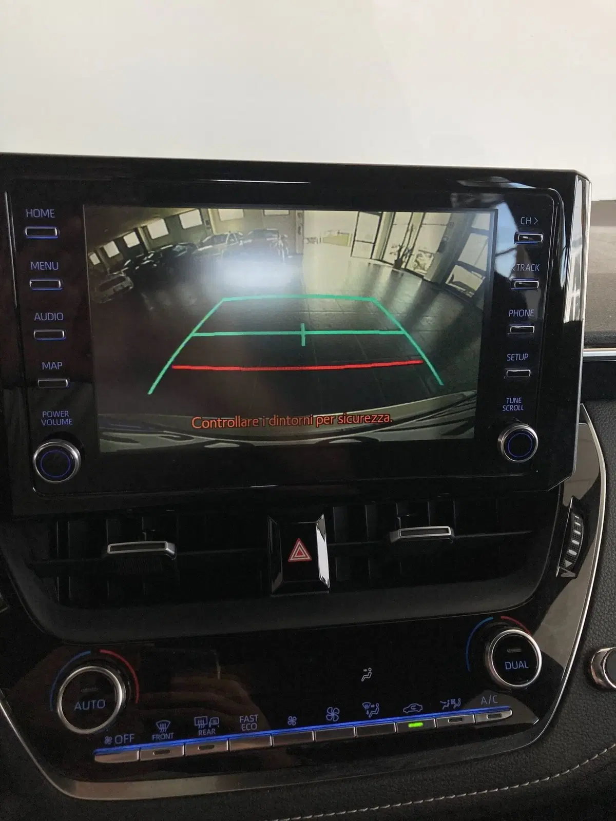 Toyota Corolla Touring Sports usata a Foggia (15)