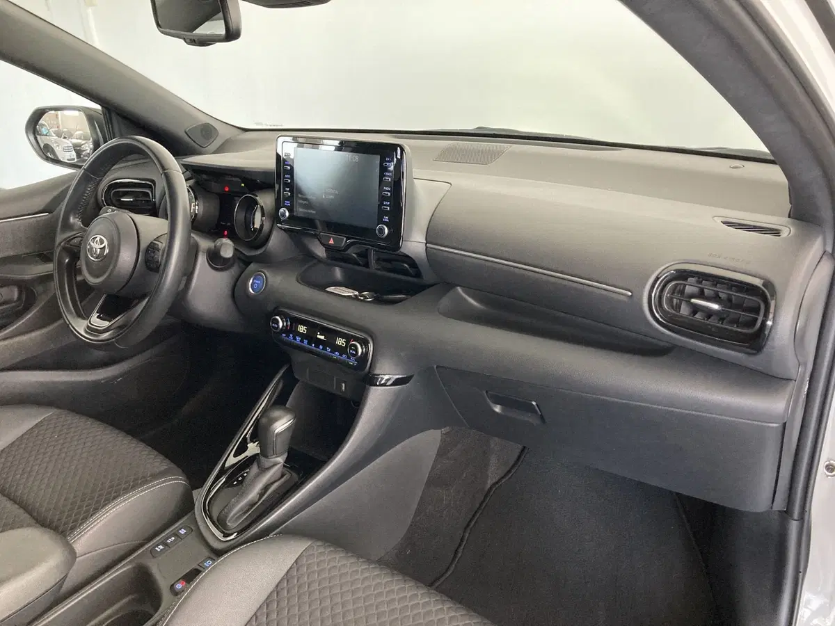 Toyota Yaris usata a Foggia (18)