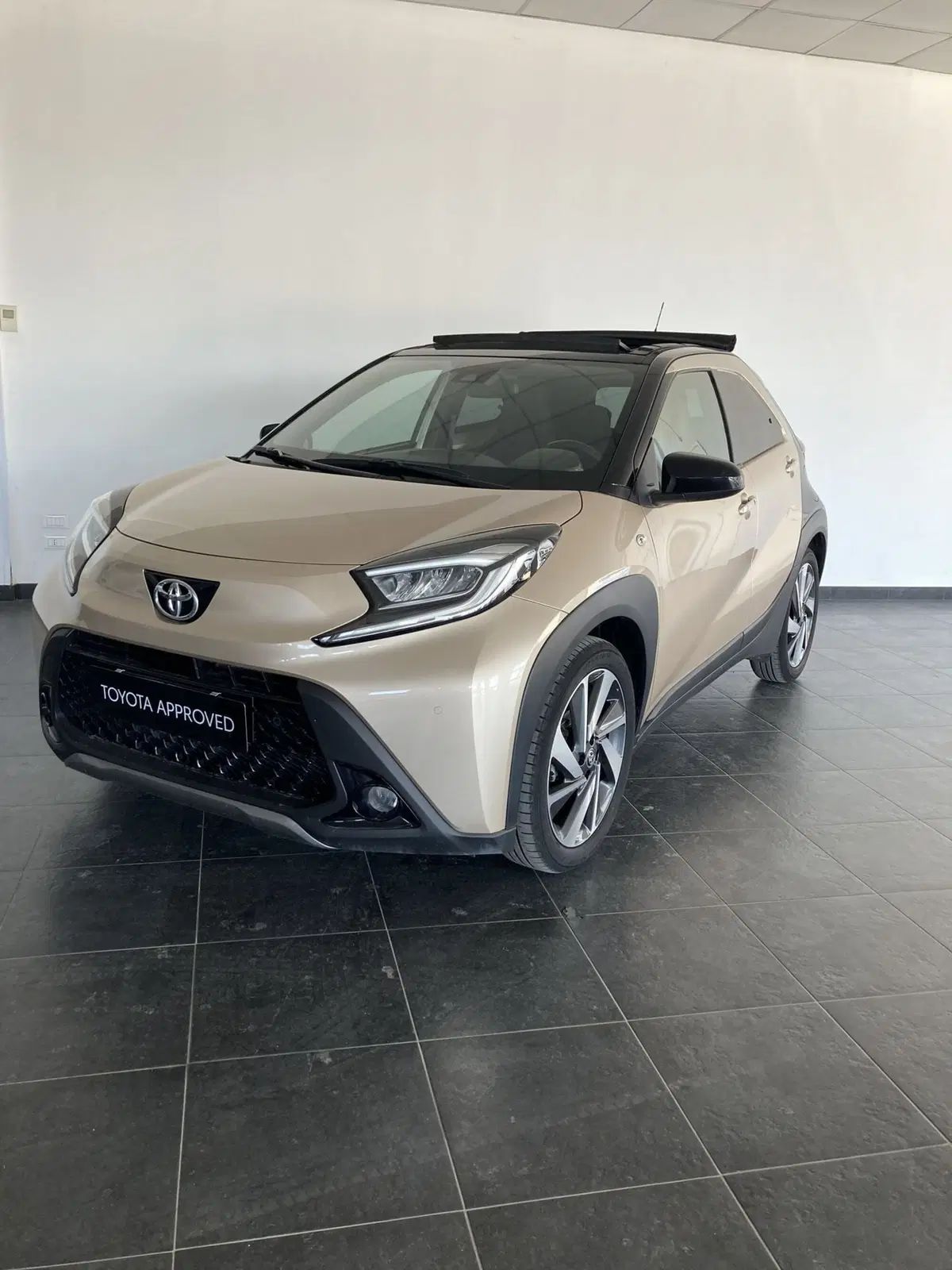 Toyota Aygo X usata a Foggia