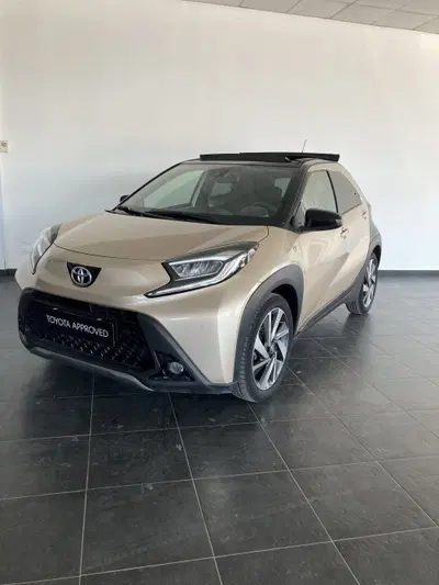 Toyota Aygo X 1.0 Lounge Air 72cv s-cvt del 2024 usata a San Severo