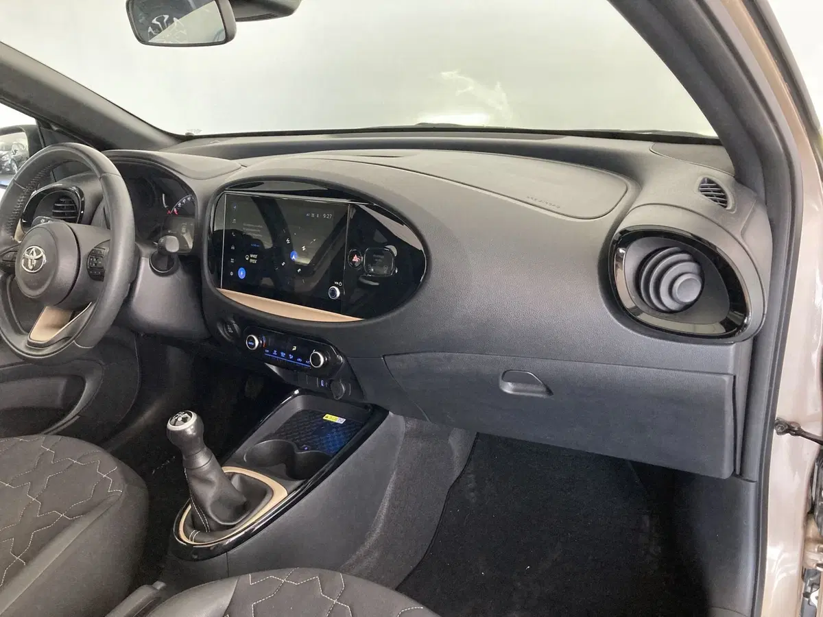 Toyota Aygo X usata a Foggia (13)