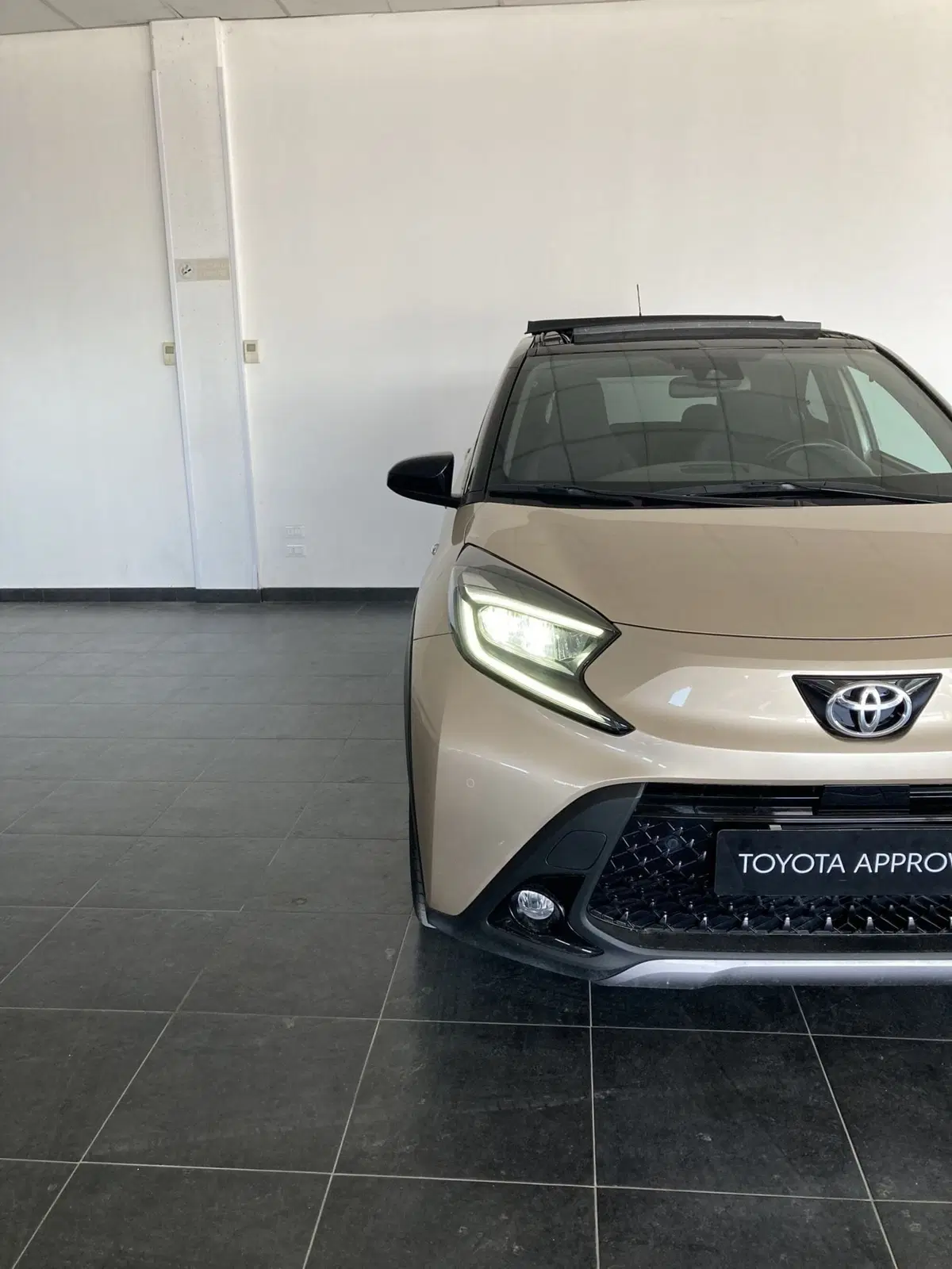 Toyota Aygo X usata a Foggia (3)