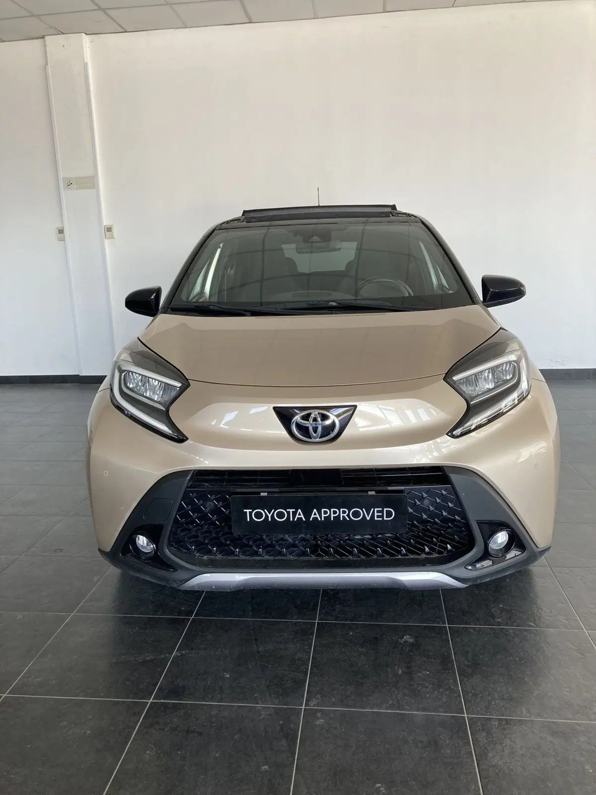 Toyota Aygo X usata a Foggia (4)