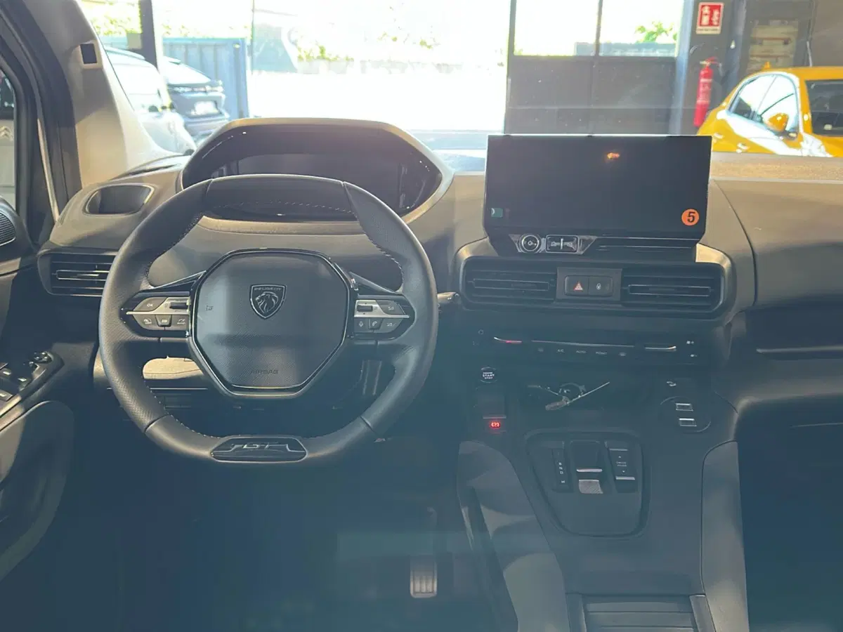 Peugeot Rifter nuova a Vicenza (16)